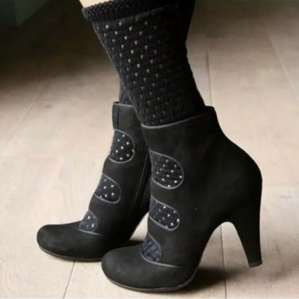 Chie Mihara Anthropologie Black Vestu Ankle Suede  Booties Mary Jane 38